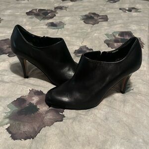 Cole Haan 7 black booties heels